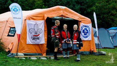 Czerwone wdzianka czy służba Bogu, Polsce i bliźnim… Czym właściwie jest HOPR?
